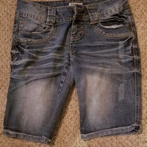 ⚡Mudd size 3 jean shorts